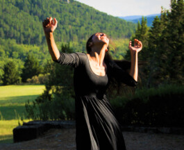  DES-FEMMES avec-Fernanda Barth © Florian Brenin
